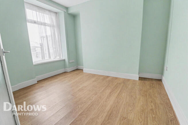 3 bed property, in Meadow Street, £155,000