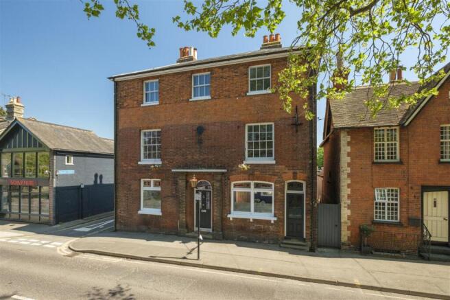 6 bed property, in Crown & Anchor, £1,100,000