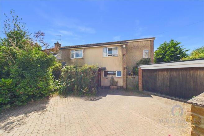 5 bed property, in Park Street, £570,000