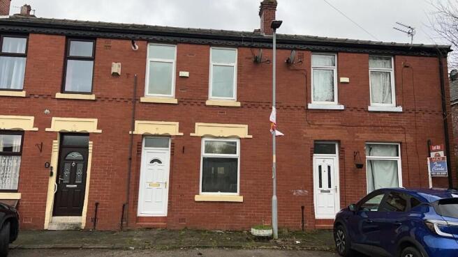 3 bed property, in 45 Clevedon Street, £120,000