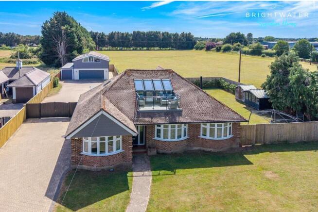 4 bed property, in Throop Road, £975,000
