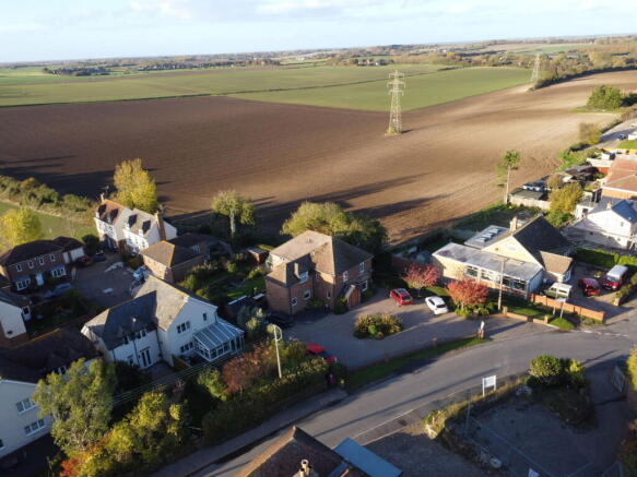 6 bed property, in Mill Lane, £650,000