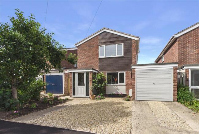 3 bed property, in Packers Hill, £365,000