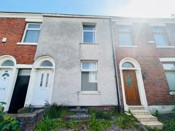 3 bed property, in Deepdale Road, £175,000