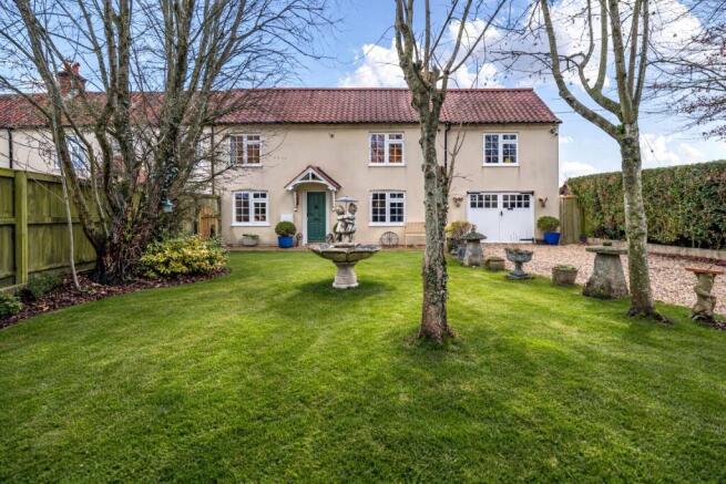 4 bed property, in The Hayle, £750,000