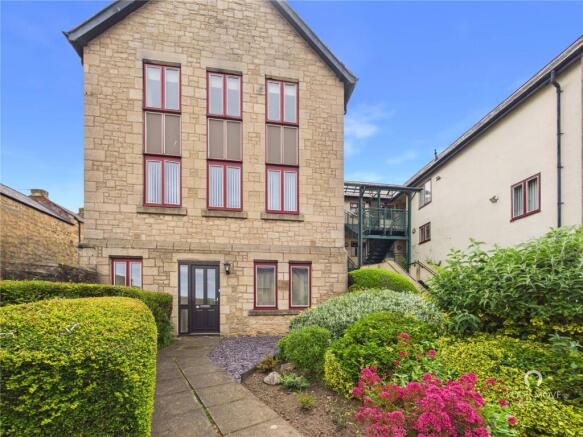 1 bed property, in Cheviot Court, £75,000
