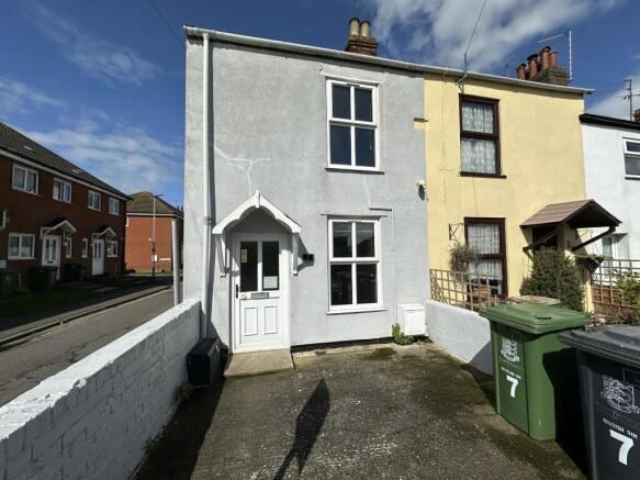 3 bed property, in 7 Lady Haven Road, £70,000