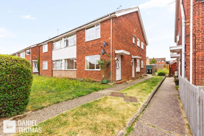 2 bed property, in Daniel Thomas | Cedar Walk, £310,000