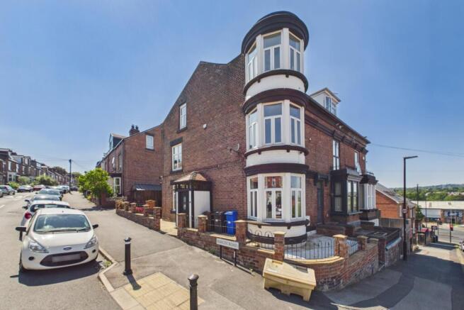 4 bed property, in Burcot Road, £375,000