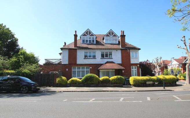 3 bed property, in Teignmouth Road, £779,000