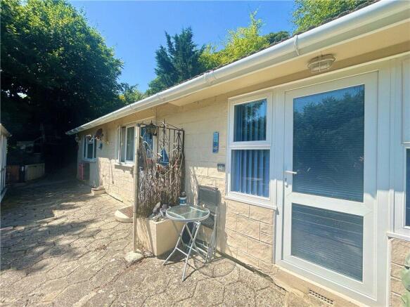 1 bed property, in Boxers Lane, £49,000