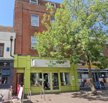 1 bed property, in Flat 2, £50,000