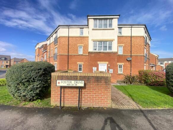 2 bed property, in Foster Drive, £95,000