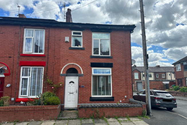 3 bed property, in Cowper Street, £140,000