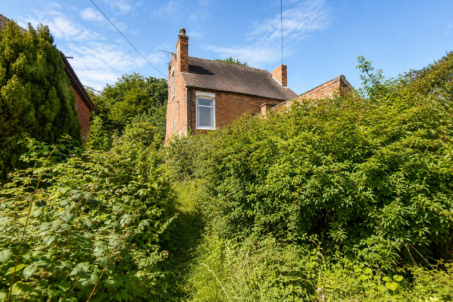 3 bed property, in Brookside, £200,000