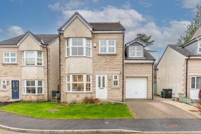 3 bed property, in 21 Victoria Park, £360,000