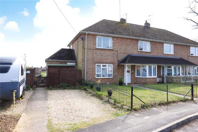 2 bed property, in Balsam Fields, £175,000