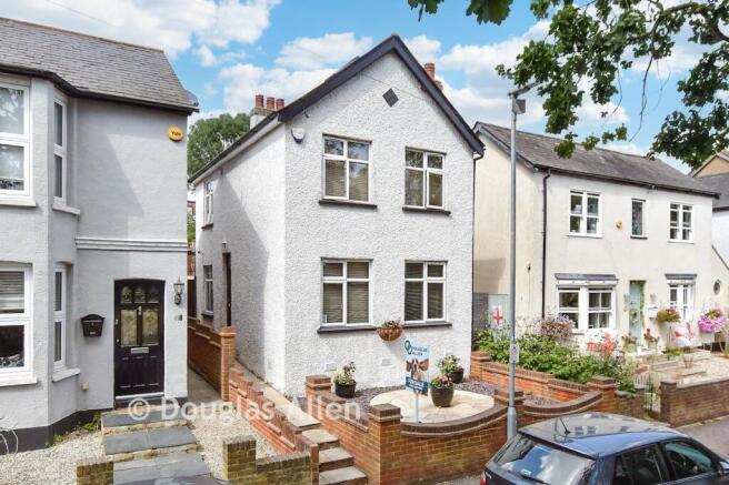 2 bed property, in Brook Road, £550,000