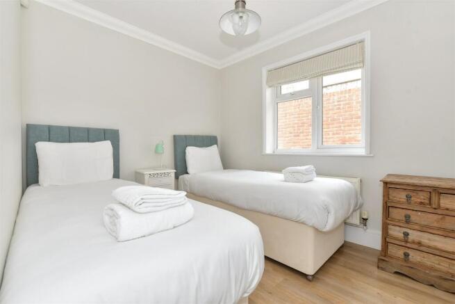 2 bed property, in Fort Warden Road, £90,000