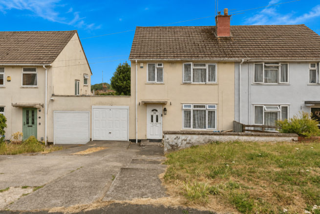 3 bed property, in Kinsale Road, £350,000