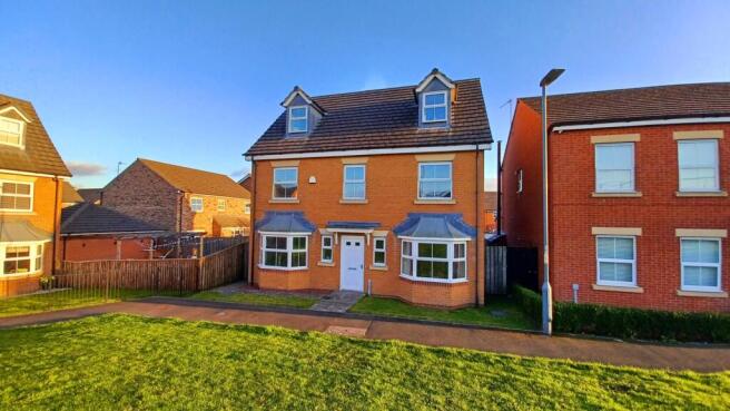 6 bed property, in Bulman Walk, £330,000