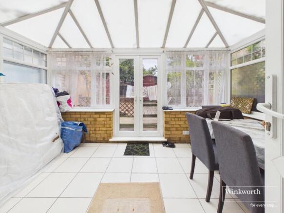 3 bed property, in Honeypot Lane, £550,000