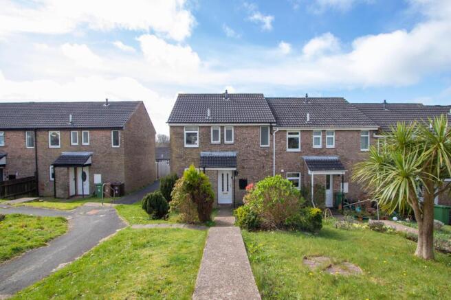 3 bed property, in Roborough, £212,500