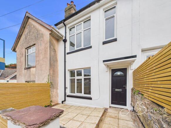 3 bed property, in Shirburn Road, £230,000
