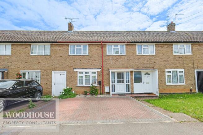 3 bed property, in Dewhurst Road, £450,000