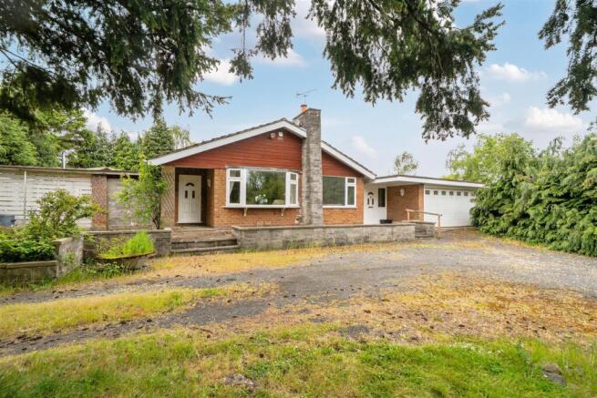 3 bed property, in Button Bridge, £625,000