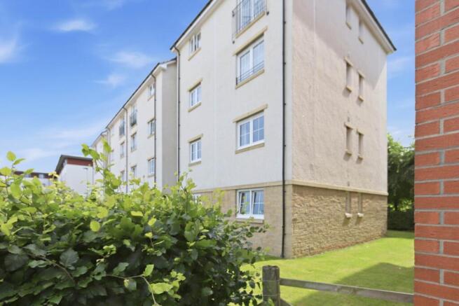 2 bed property, in Drinkwater Crescent, £161,500