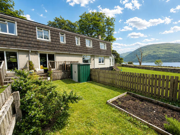 2 bed property, in Ardrhu, £200,000
