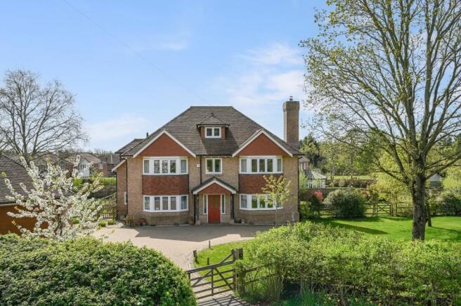 5 bed property, in Appledore Road, £1,195,000