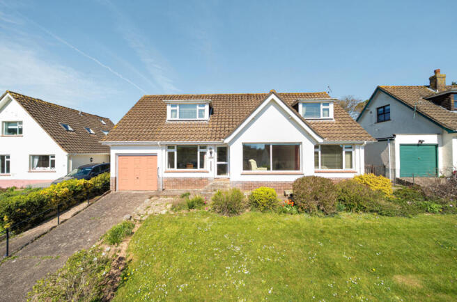 3 bed property, in Barn Hayes, £525,000