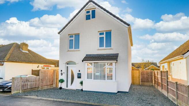 3 bed property, in Clarendon Road, £289,000