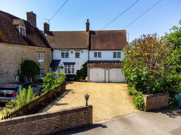 3 bed property, in Kings Meadow Lane, £550,000