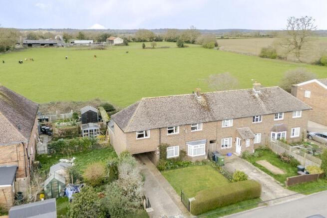 4 bed property, in Cherry Cottages, £450,000