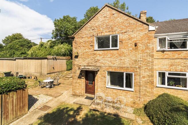 3 bed property, in Neddys Close, £275,000