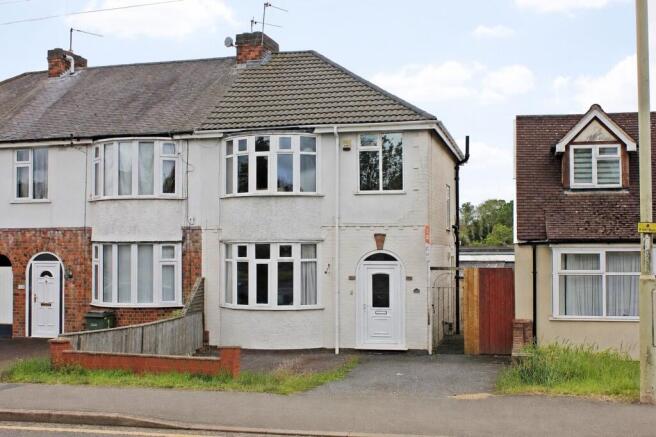 3 bed property, in Harborough Road, £270,000