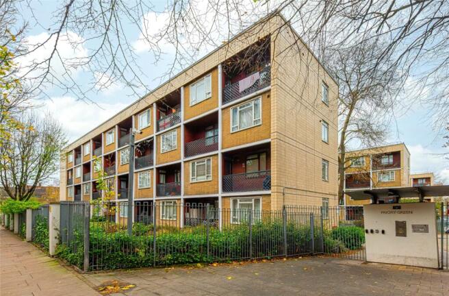 3 bed property, in Grendon House, £450,000