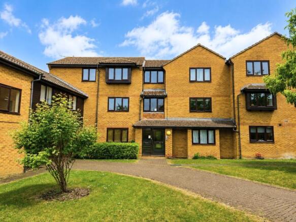 Land, in 30 Knaves Hollow, £100,000