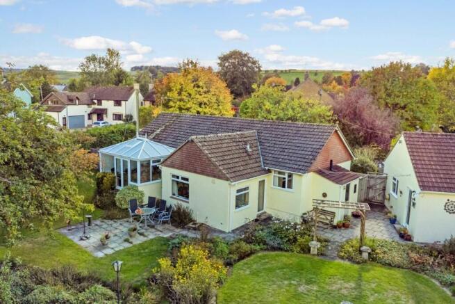 4 bed property, in Church Street, £525,000