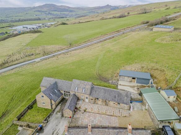 4 bed property, in Thorncliffe, £750,000