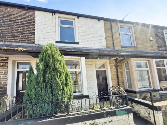 2 bed property, in Lyndhurst Road, £85,000