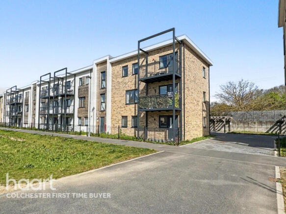 2 bed property, in Arclight Way, £180,000