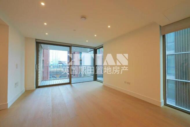 2 bed property, in Salisbury House, £950,000