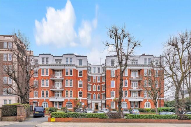 3 bed property, in Addison House, £850,000