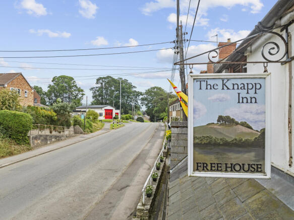 5 bed property, in The Knapp Inn, £650,000