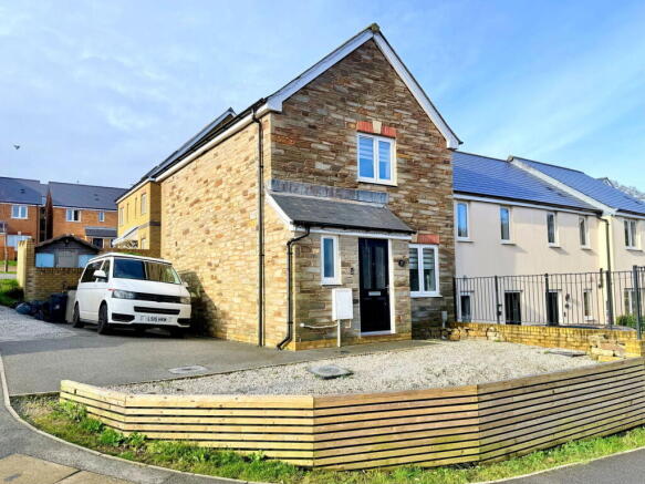 3 bed property, in Kergilliack Close, £330,000