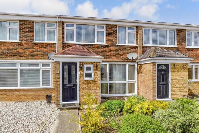 3 bed property, in Landrail Road, £285,000